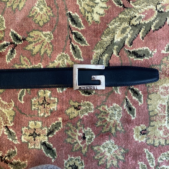 Authentic vintage Gucci belt with classic G buckle! - Picture 2 of 6
